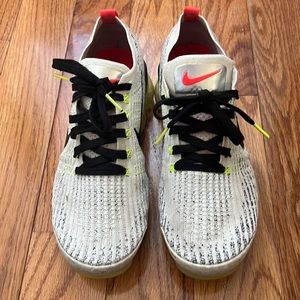 Nike vapormaxes size 8 in mens. Lightly used